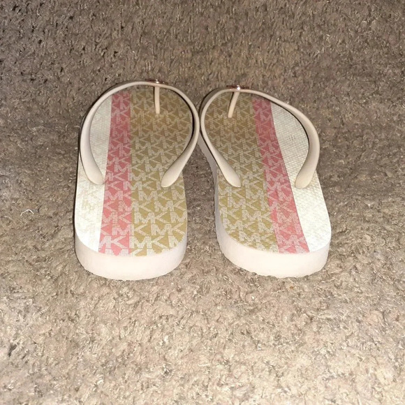 MICHAEL KORS-Flip Flops/Thongs Sandals-Warm Beige-Rose Gold Logo-Sz 10-Excellent - Picture 5 of 7
